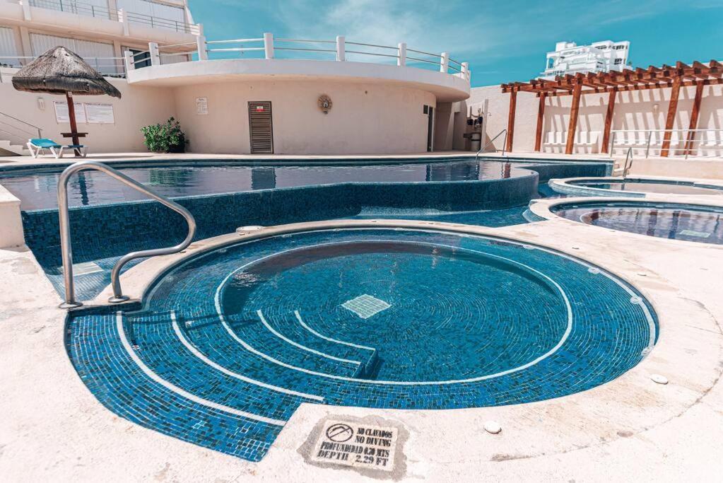 Cancun Marlin 32 Eksteriør billede